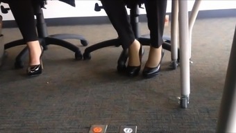 candid heels shoeplay in nylons au bureau 1