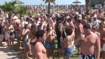Beautiful Babes Flash Tits At Spring Break Party