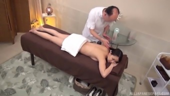 A most erotic way of massage therapy regarding the skinny Japanese people demoiselle