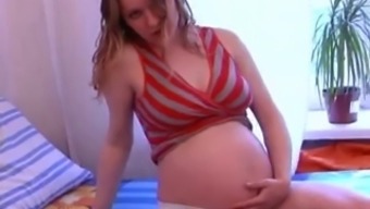 Beautiful Pregnant Mom 10