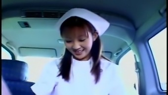 Cock loving nurse Mari Yamada wastes no time in giving oral treatment