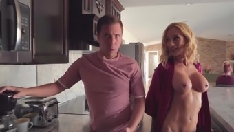 Milf with an insanely sexy body fucks a young dick