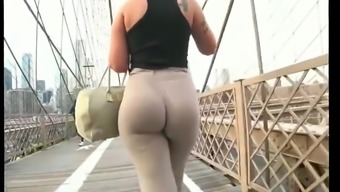 Insane Jiggly Pawg Wobble! Bubble Butt Cheeks Clapping