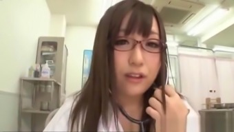 Mashiro Yuuna big tit Asian doctor gives thorough exam