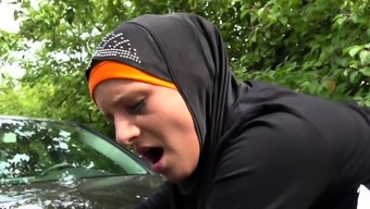 Taxi driver fucks cheeky muslim girl