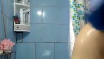 Sexy hairy brunette teen dacing on webcam