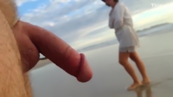 Public erection CFNM beach encounter between lady and male exhibitionist