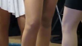 Candid Pantyhosed leg on stage