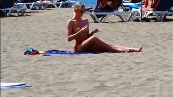 Notgeil am Strand in Spanien - Public im Urlaub Schnuggie91