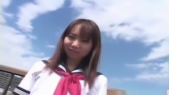 Japanese schoolgirl upskirt in public part5