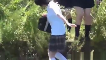 Japanese teen skanks pee