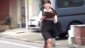 Japanese women in high heels are a subject of sharking
