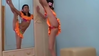 flexible skinny teen gymnast fucked