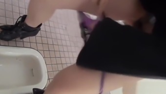 Fetish asian whore peeing for spycam