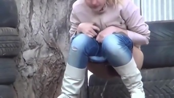 Russian Voyeur Pee Hunter Cute Girls In Public Garden