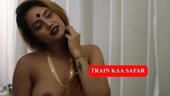 indian aunty fuck boy in train with sexy feets