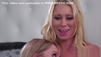 Scarlett Sage confesses to her stepmom Katie Morgan and eats her wet pussy