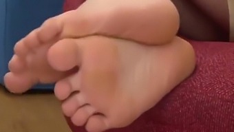 Ai Uehara - Feet Tease