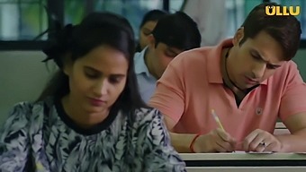Hottest Indian girl fucking in classroom