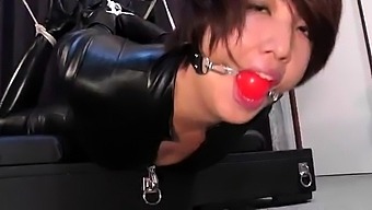 Electro bdsm slave and fetish latex big titted domina