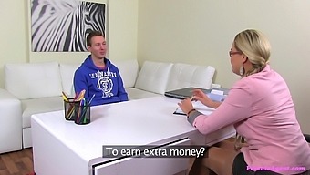Amateur dude agrees to fuck a female agent for some extra money