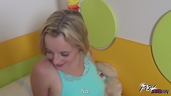 Blondie Amy Pink is masturbating pussy while sleeping
