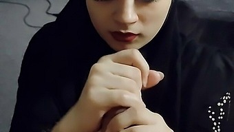 Muslim girl gets cumshot on her face after handjob