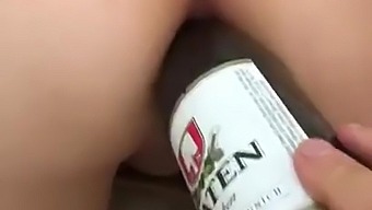 Бутылкой из под пива в пизду