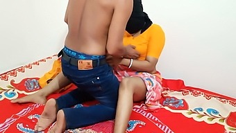 Desi Bhabi unwanted sex with pizza sales man!! Indian sex.