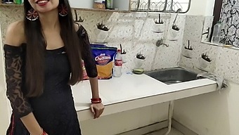 Fucked my Ex-girlfriend in Kitchen in Hindi Audio Xxx