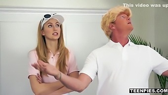 Alexa Grace In Hot Teen Puts The Donald On His Rightful Place
