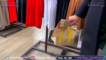 Sucking for BigMac - Risky Public Sex in Fitting Room
