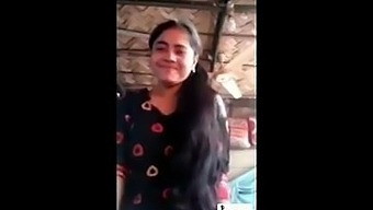 Indian village girl showing her boobs 