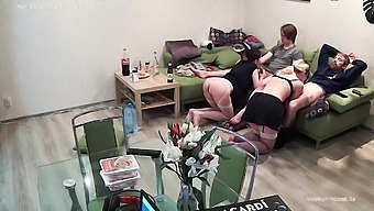 Swingers Teens In Hot Blowjob 4some Action With Friends