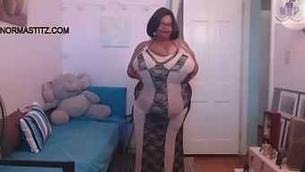 Biggest Boobs Ebony Woman On Webcam With Huge Boobs And Norma Stitz