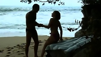 Gorgeous teen gets her cunt licked and fingered on the beach