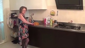 old italian slut aunt fucked by young man