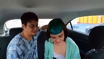 Met a hot girl on the shared uber ride, We ended up fucking inside the guy's car! (Rennan Luna and Candy Crush Brasil)