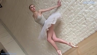 Naked ballerina Annett A dances and her athletic body shows wonders of flexibility and grace