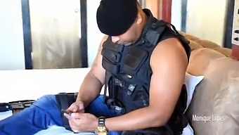Tarado Police Officer Eating Hot Blonde Monique Lopes