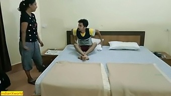 Indian hot body massage and sex with room service girl! Hardcore sex