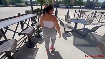Gorgeous thick Colombian picked up at gas station Gets pounded while on her days! La Paisa Tinder date