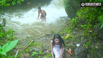 Desi Girl Sudipa Having Sex in the waterfall and gets cum in her mouth