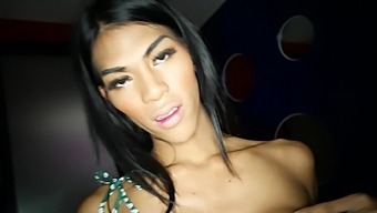 Massage from huge cock Asian ladyboy trans Polla who also gave up her ass