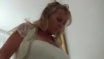 GRANNY WITH BIG TITS RIPS UP HER TIGHTS