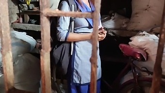 Indian schoolgirl gets naughty in HD video