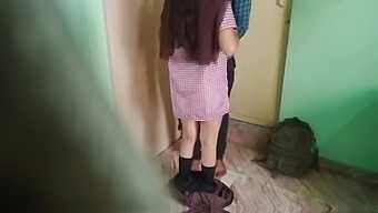 Rough sex with Indian coed in dorm