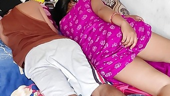 Faat Gyi Mumma Ki Burr, Desi Boy Split Sleep With Step Momma In Soiled Hindi Audio.