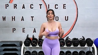 Roxie Sinner with inborn boobs yelled while being pounded in the gym.