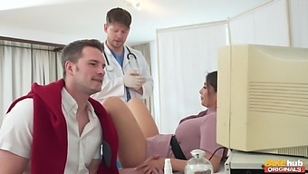 Seductive babe gets her pussy stretched by horny doctor